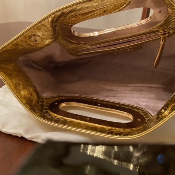 Michael Kors Purses Gold - Picture 3 of 5